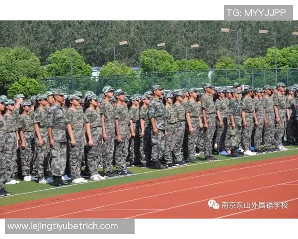 秋风送爽时节训练掠影展现备战不怠的坚定决心与拼搏精神